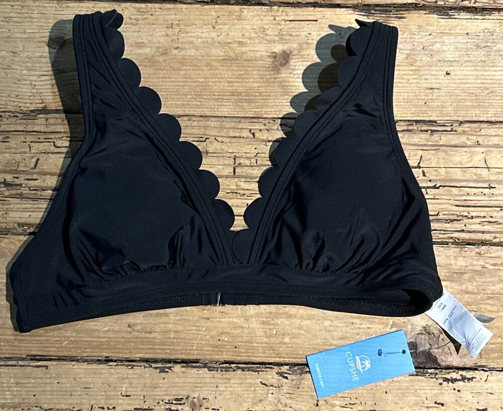 Cupshe Women’s Size M Black Scallop Swim Top NWT